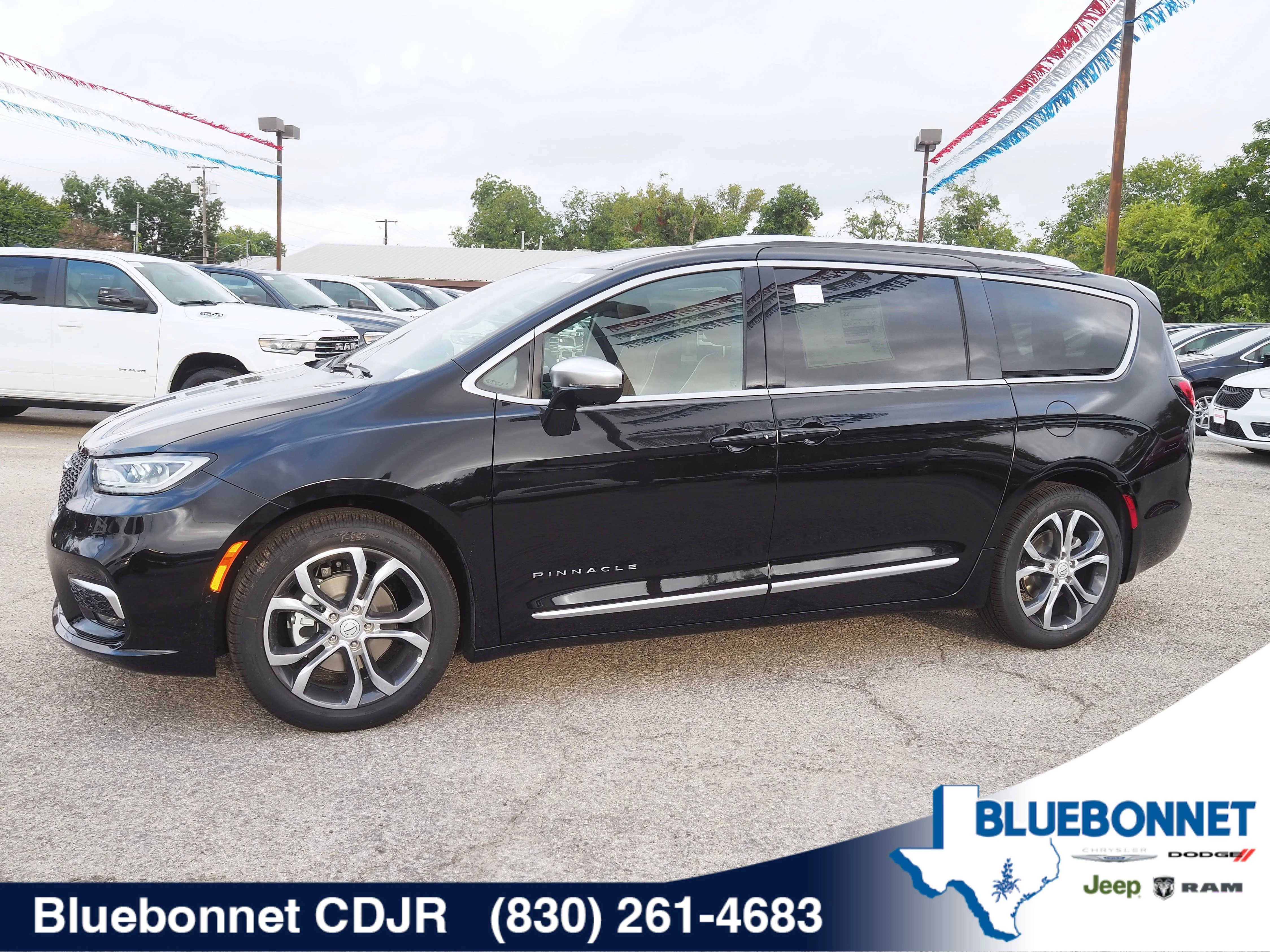 2026 Chrysler Pacifica Pinnacle's photo