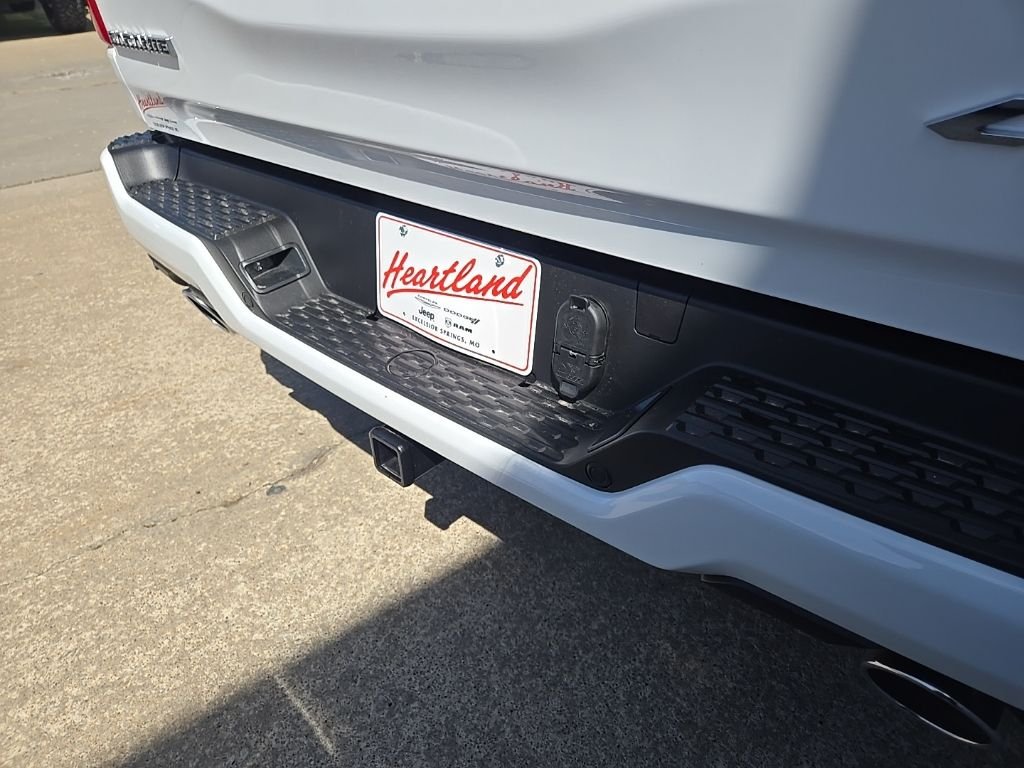 New 2026 Bright White Clear-Coat Exterior Paint RAM Laramie image 28
