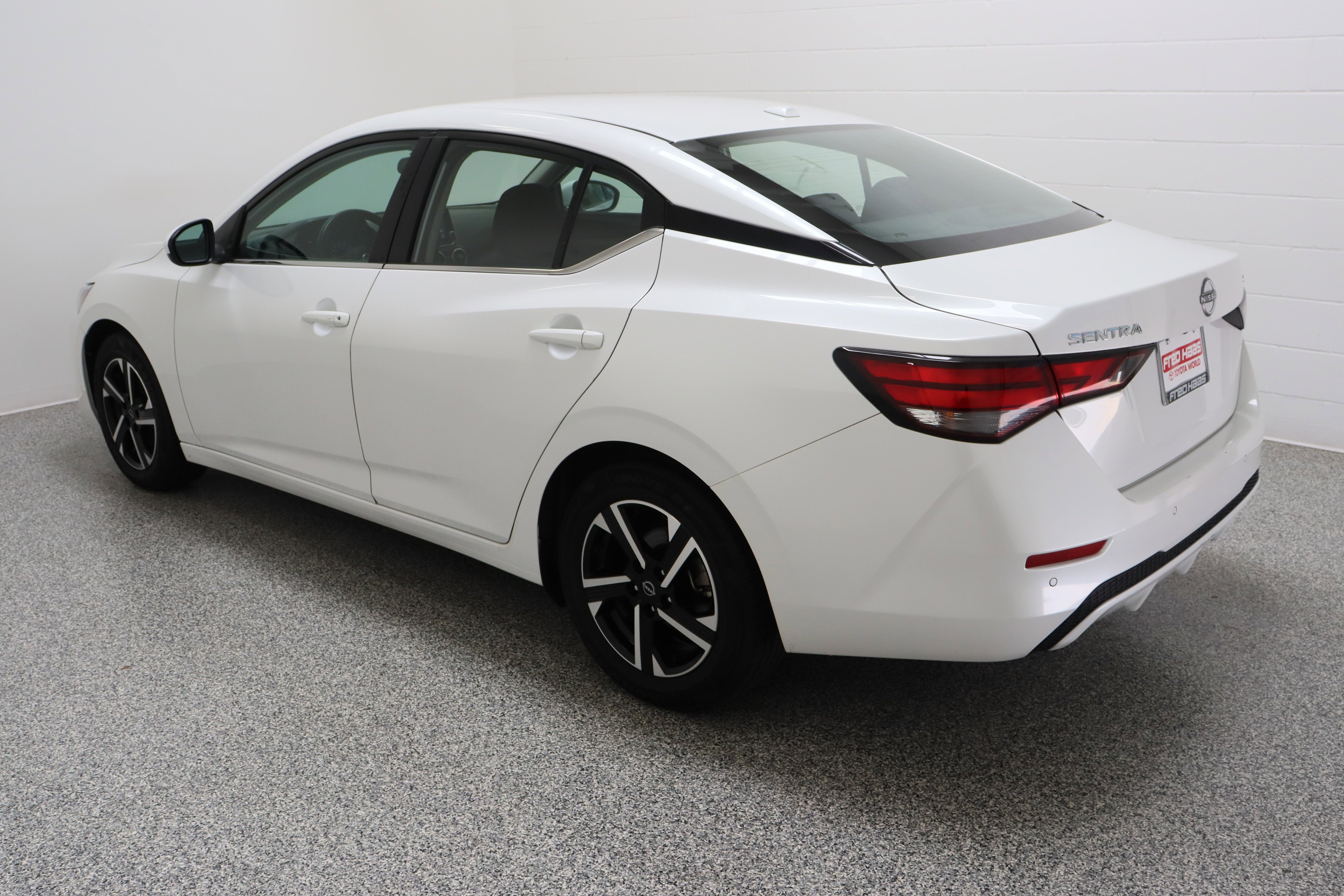 Used 2024 Aspen White Tricoat Nissan SV 2.0L image 9