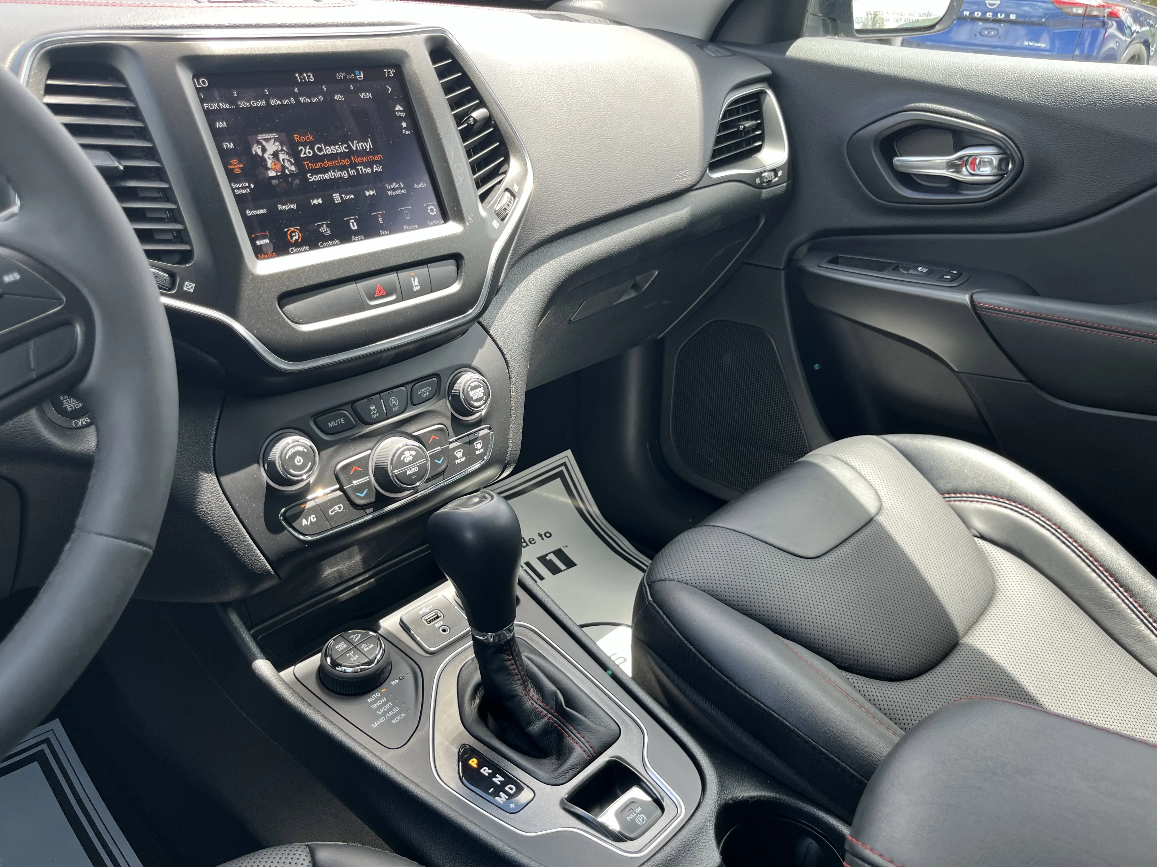 Used 2022 Gray Clearcoat Jeep Trailhawk image 30