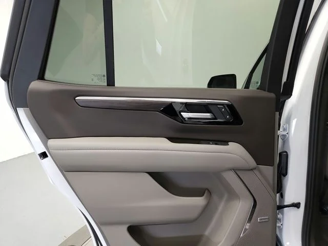 New 2026 White Chevrolet LT image 34