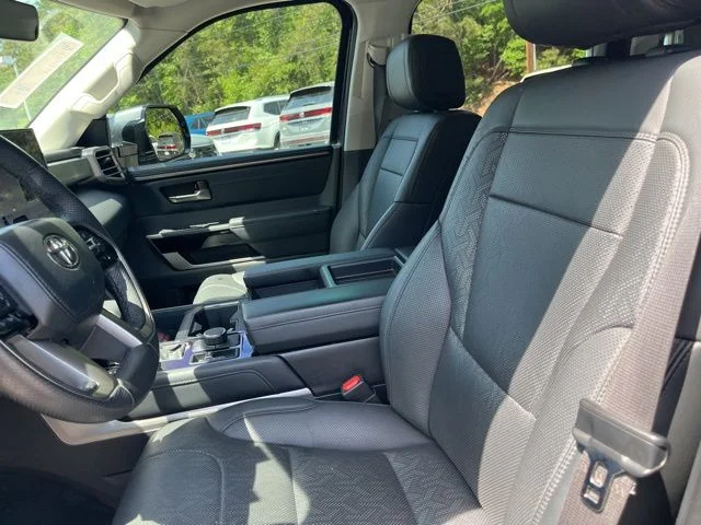 2024 Toyota Tundra Limited - Photo 8