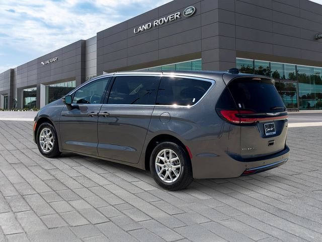 Used 2023 Gray Chrysler Touring L image 3