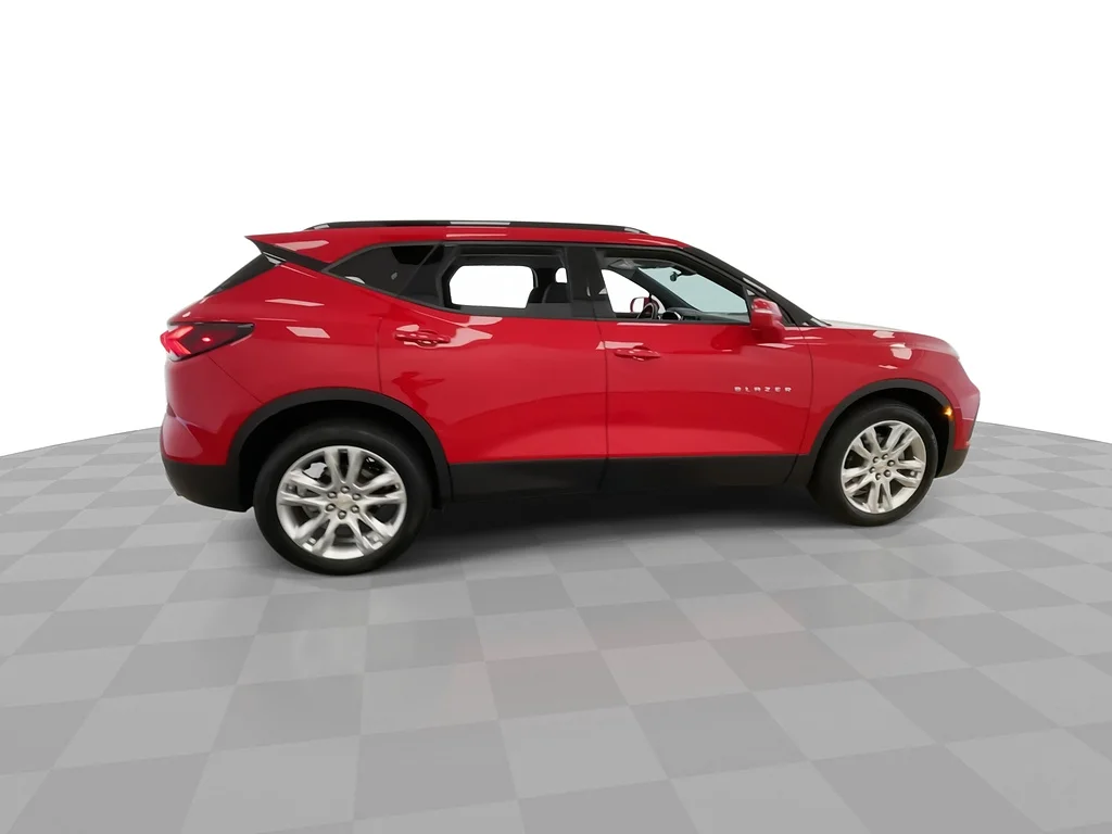 Used 2020 RED Chevrolet LT image 2