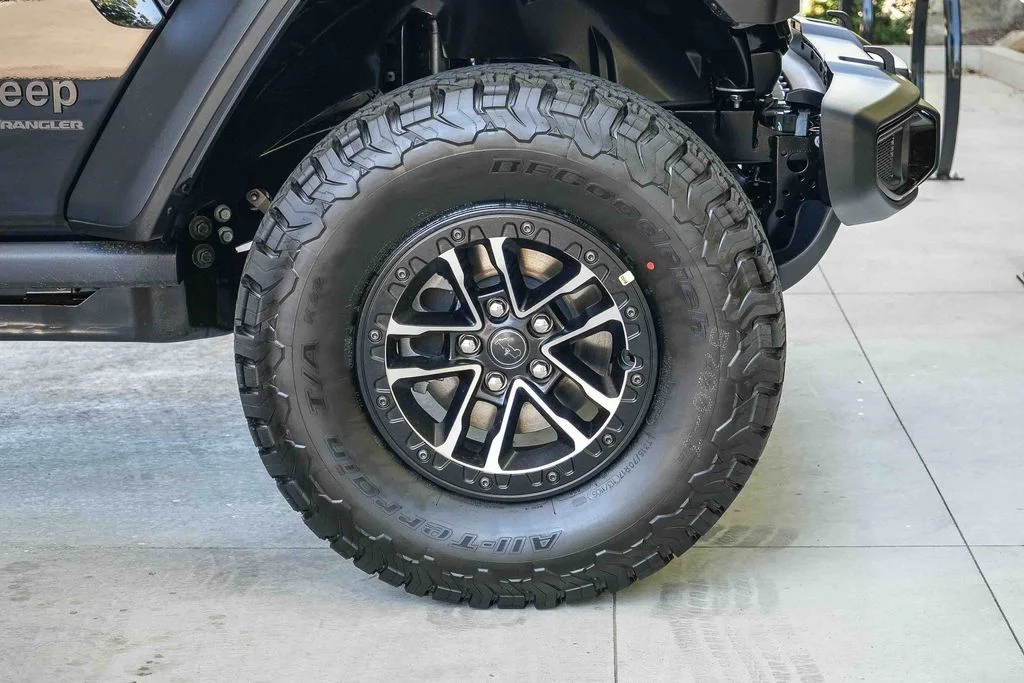 New 2026 Black Clear-Coat Exterior Paint Jeep Willys image 9
