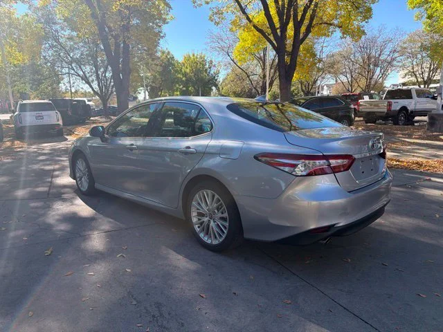 Used 2020 Blue Toyota Hybrid XLE image 3