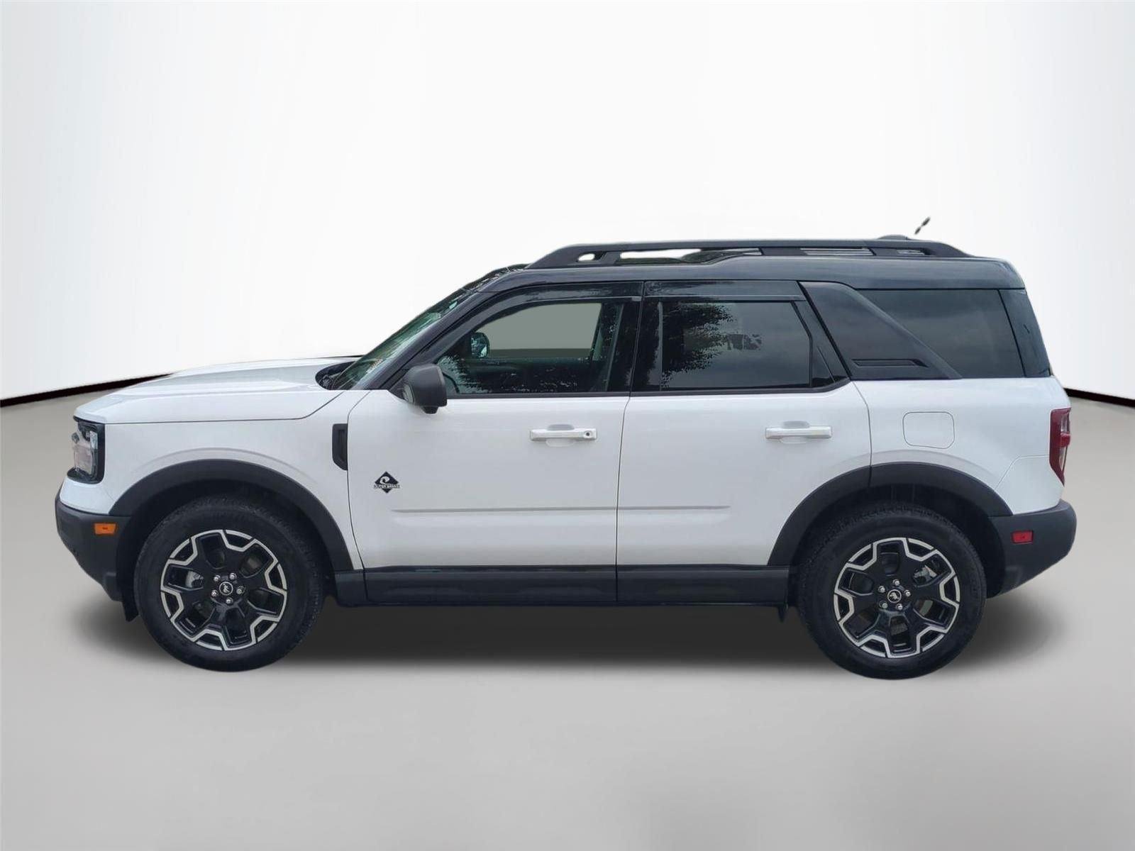 Used 2025 Oxford White Clearcoat Ford Outer Banks image 2