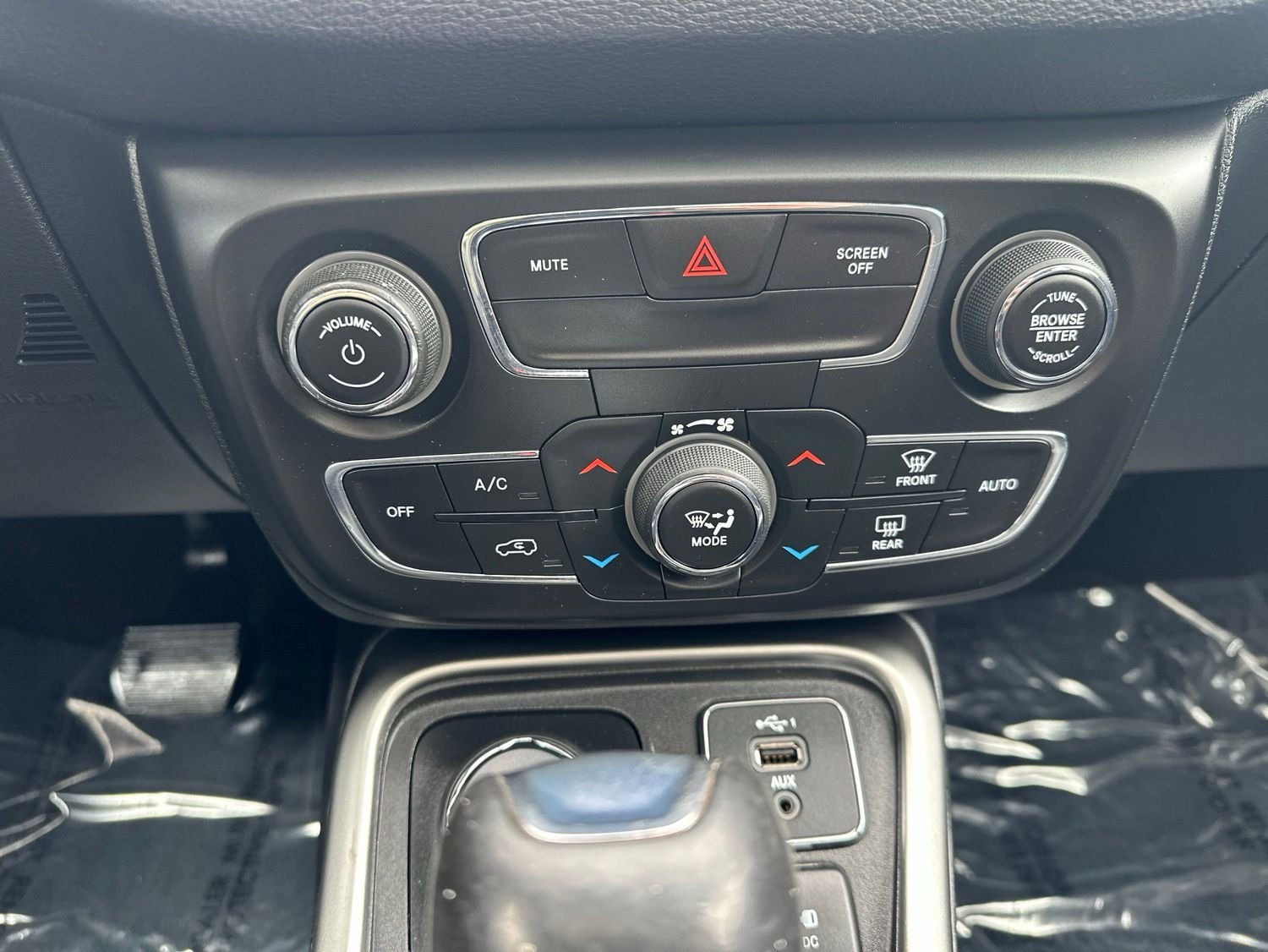 Used 2021 Blue Jeep Latitude image 53