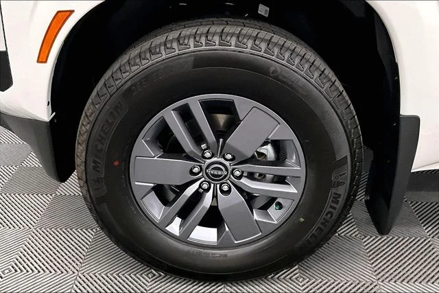 New 2026 Glacier White Nissan SV image 12