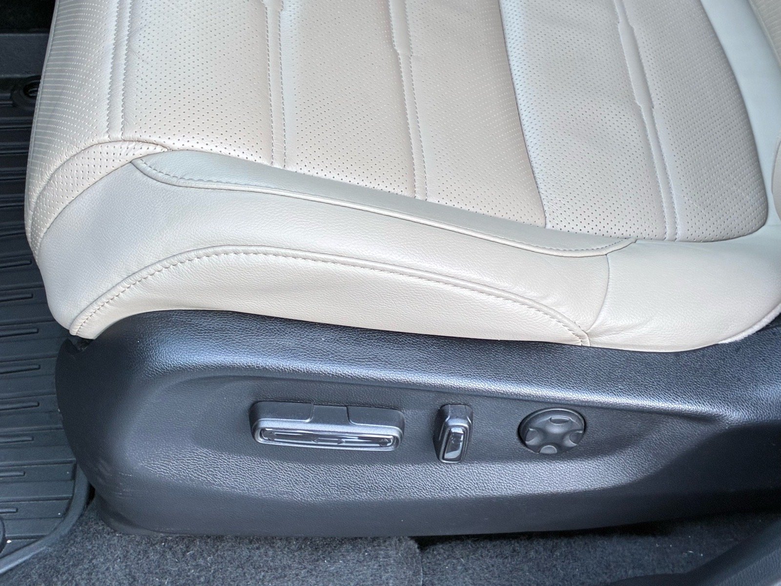 Used 2022 Platinum White Pearl Honda EX-L image 9