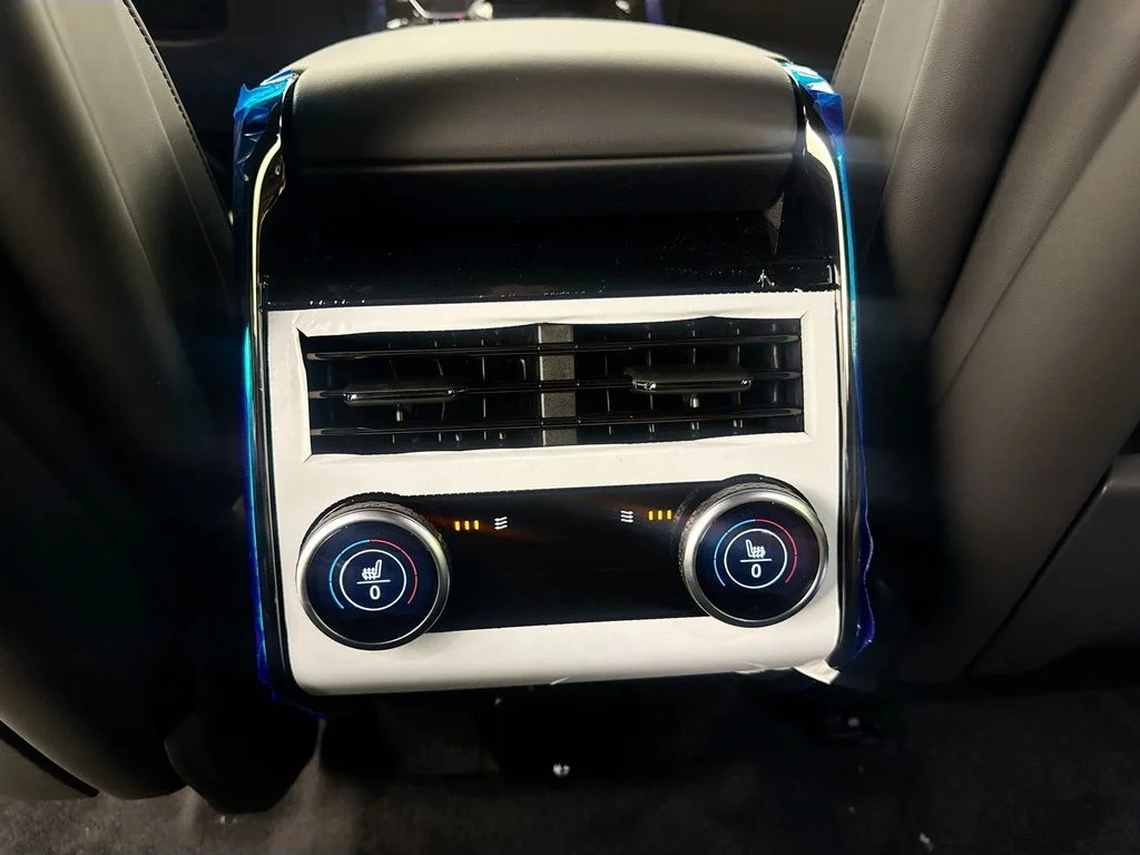 New 2026 Varesine Blue Land Rover Dynamic SE image 27