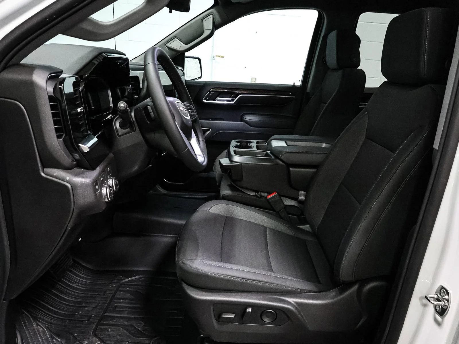 2026 GMC Sierra 1500 SLE - Photo 23