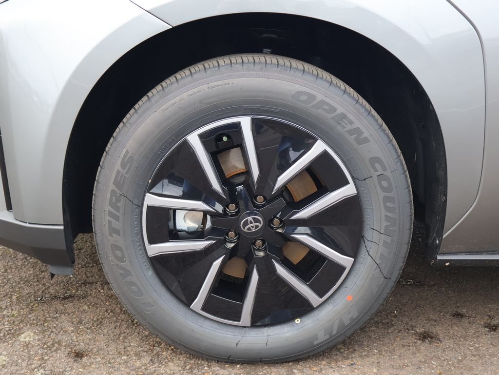 2026 Toyota bZ XLE - Photo 34