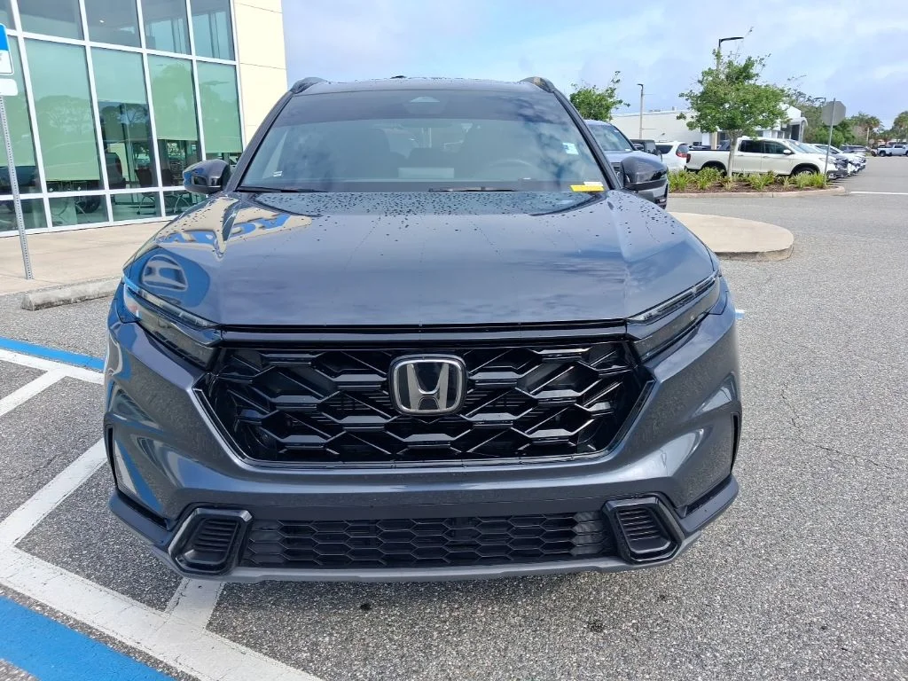 Used 2023  Honda Sport image 2