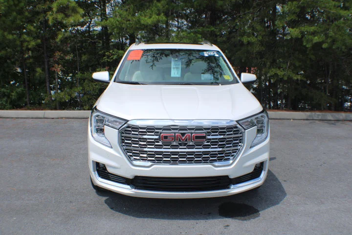 Certified Used 2024 White Frost Tricoat GMC Denali image 18