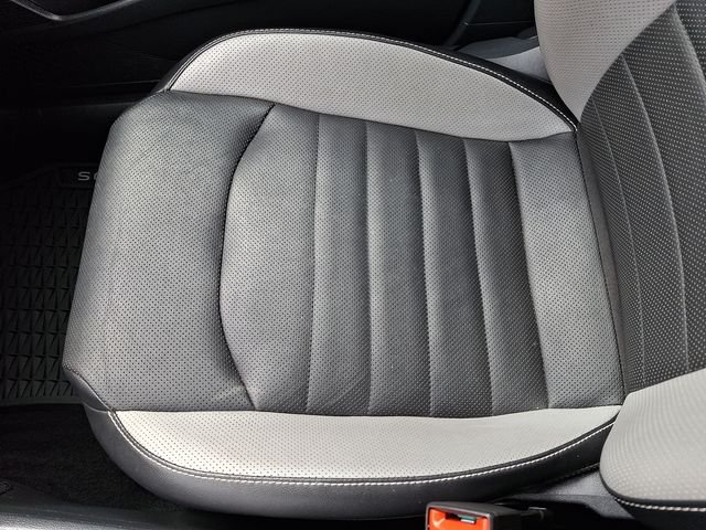 Used 2022 Gray Volkswagen 1.5T SEL image 27