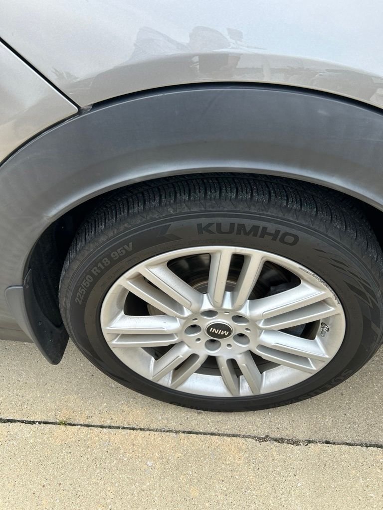Used 2019 Silver Metallic MINI Signature image 9