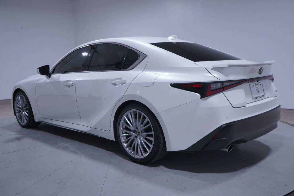 Used 2022 White Pearl Lexus 300 image 3