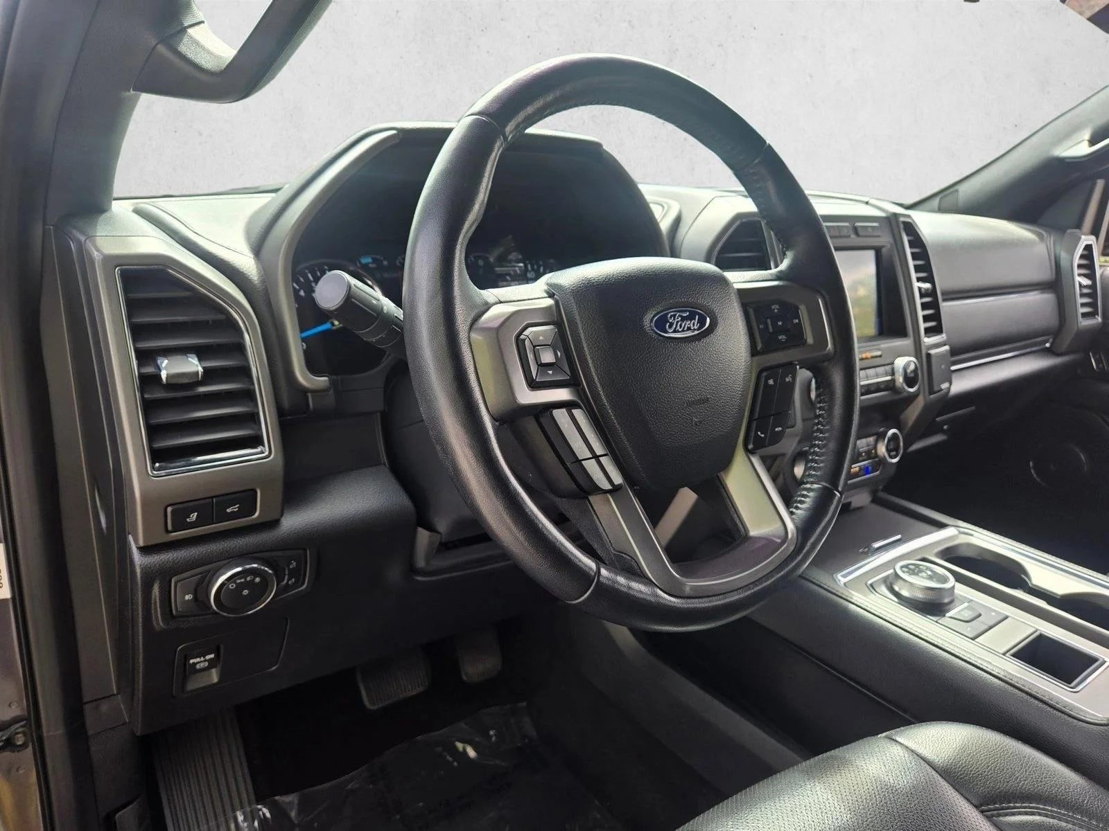 Used 2021 Magnetic Metallic Ford XLT image 10