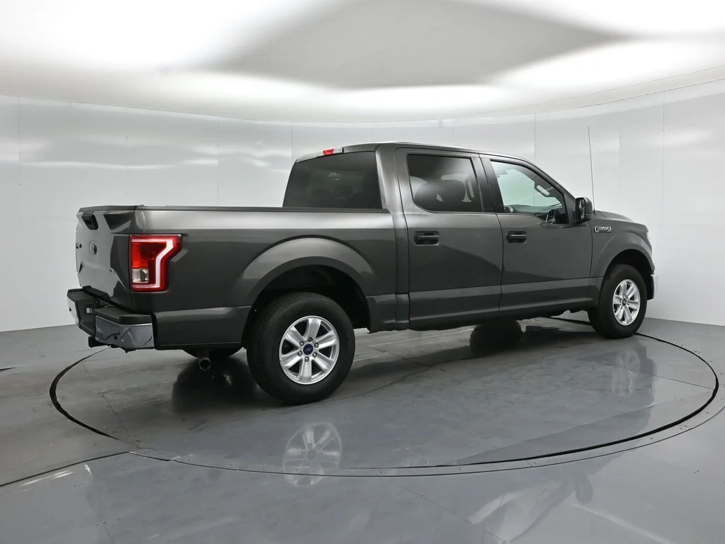 Used 2017 Gray Ford XLT image 20