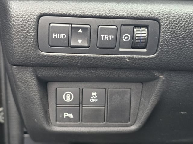 Used 2018 Black Honda Touring 1.5T image 27