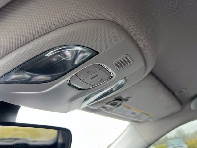 Used 2018 Billet Silver Metallic Clearcoat Jeep Latitude image 18
