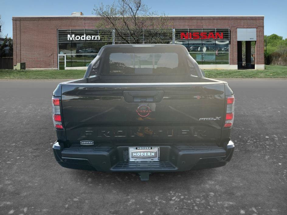 Used 2023 Super Black Nissan PRO-X image 3