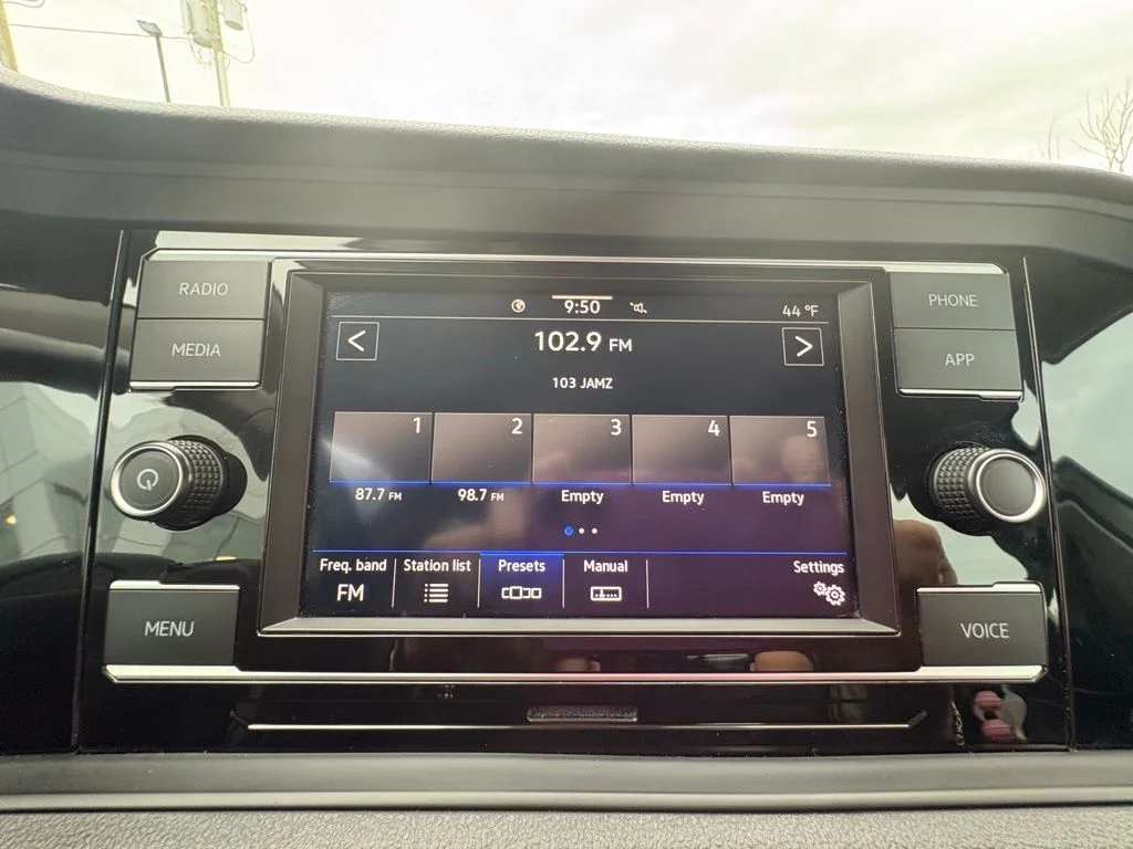 2024 Volkswagen Jetta SE - Photo 26