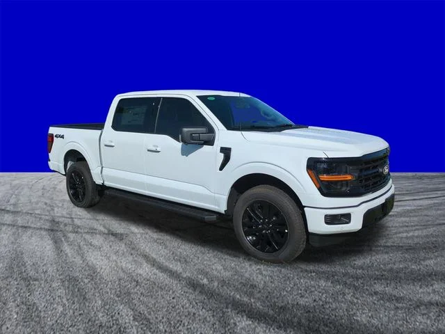 New 2026 Oxford White Ford XLT image 2