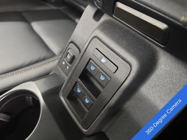 New 2026 Oxford White Ford Badlands® image 35