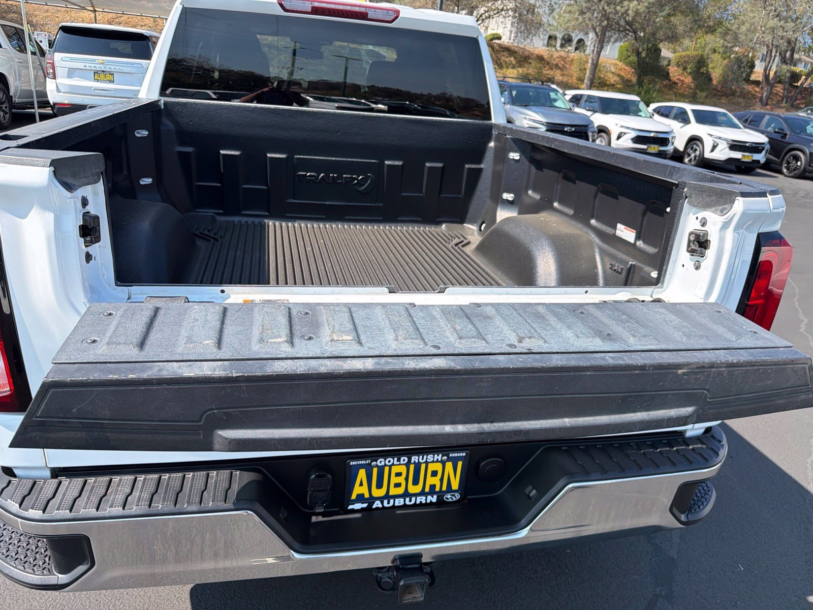 Used 2024 Summit White GMC SLE image 11