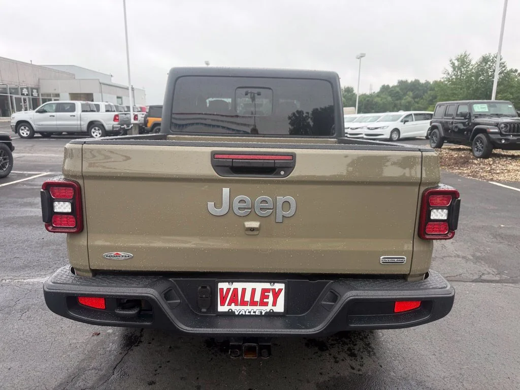 Used 2020 Green Jeep Overland image 5