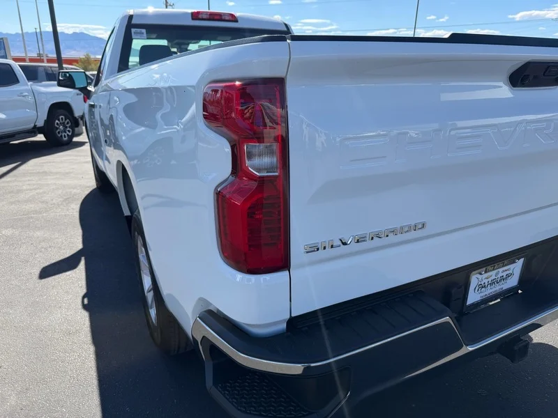 Used 2025 Summit White Chevrolet WT image 18