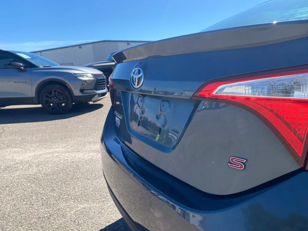Used 2015  Toyota L image 31