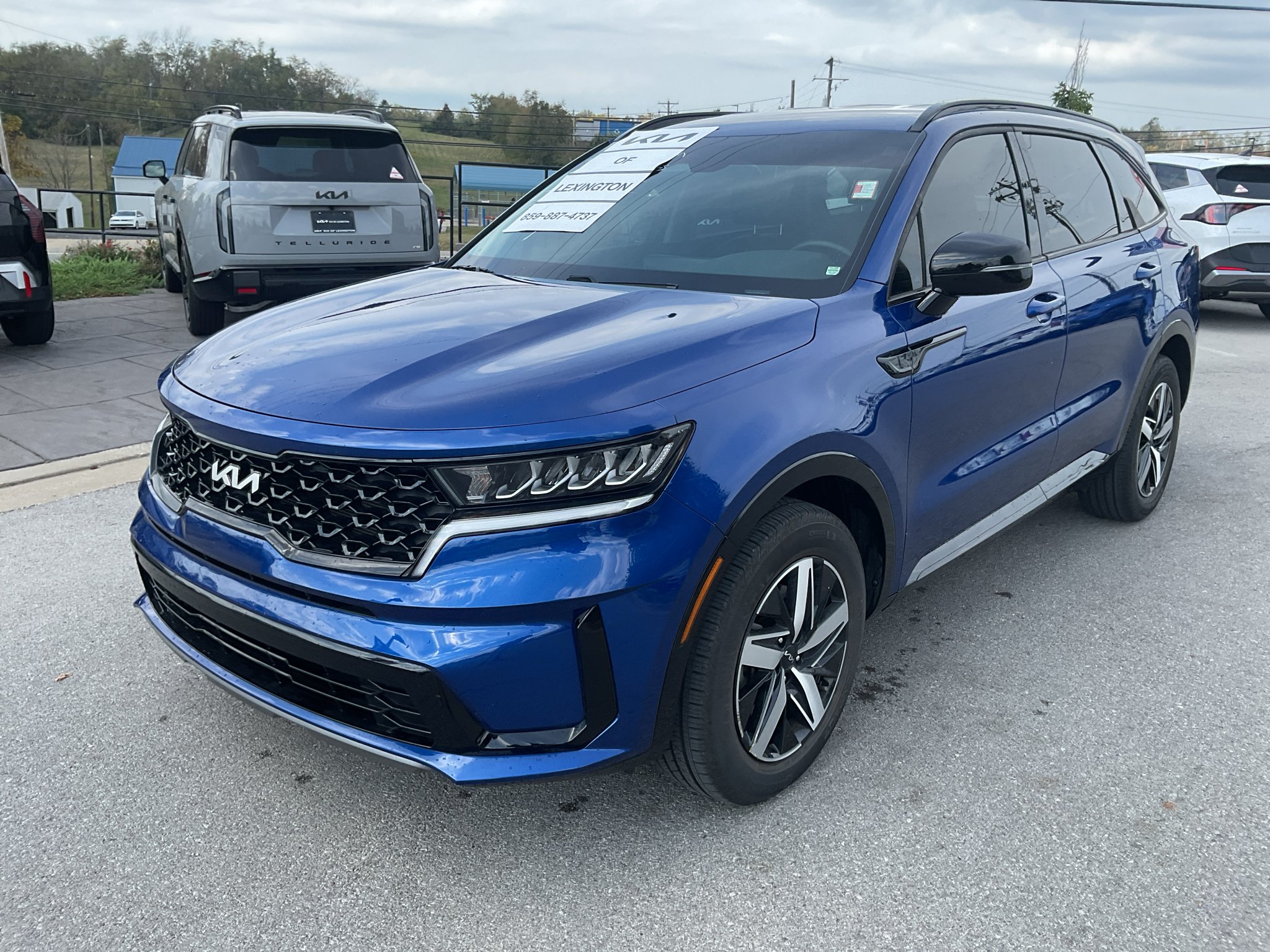 Used 2022 Sapphire Blue Kia S image 4