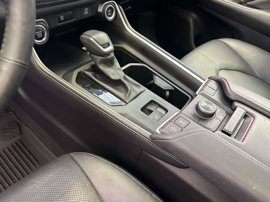 Used 2025 Beige Toyota Platinum image 19