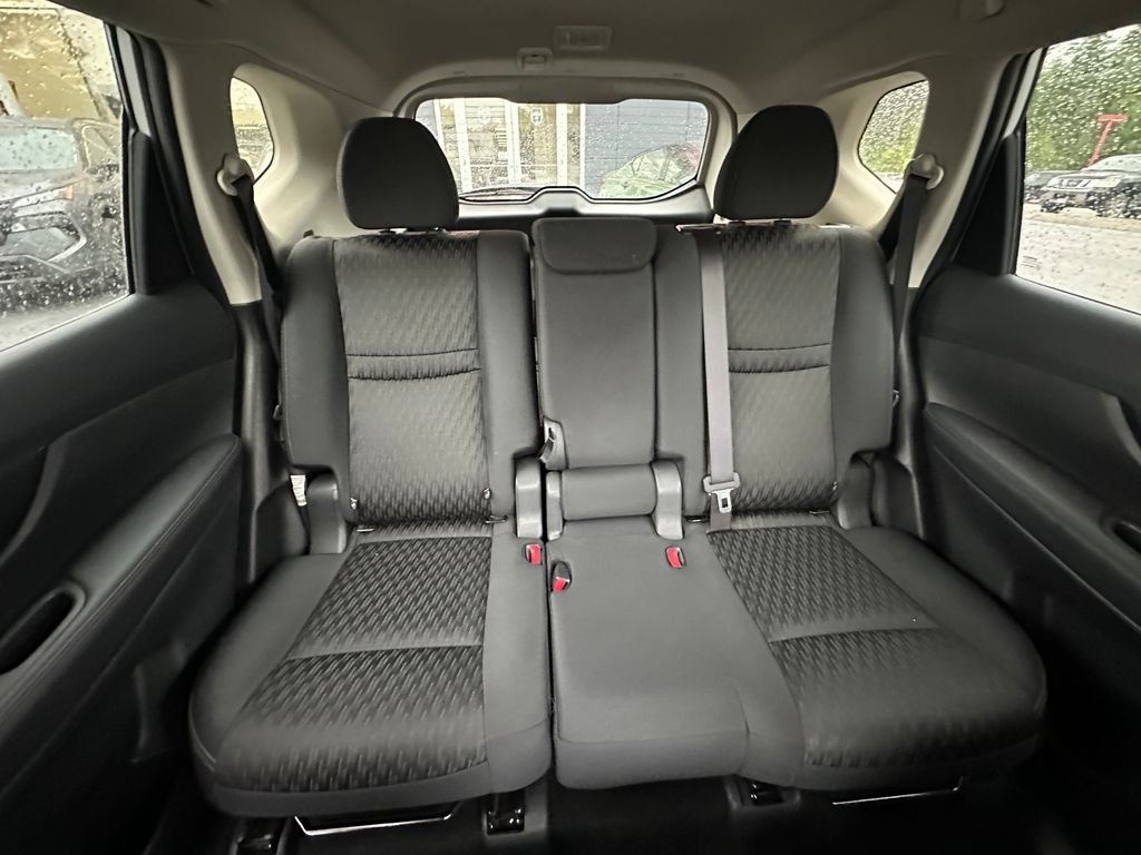 Used 2020 Silver Nissan SV image 23