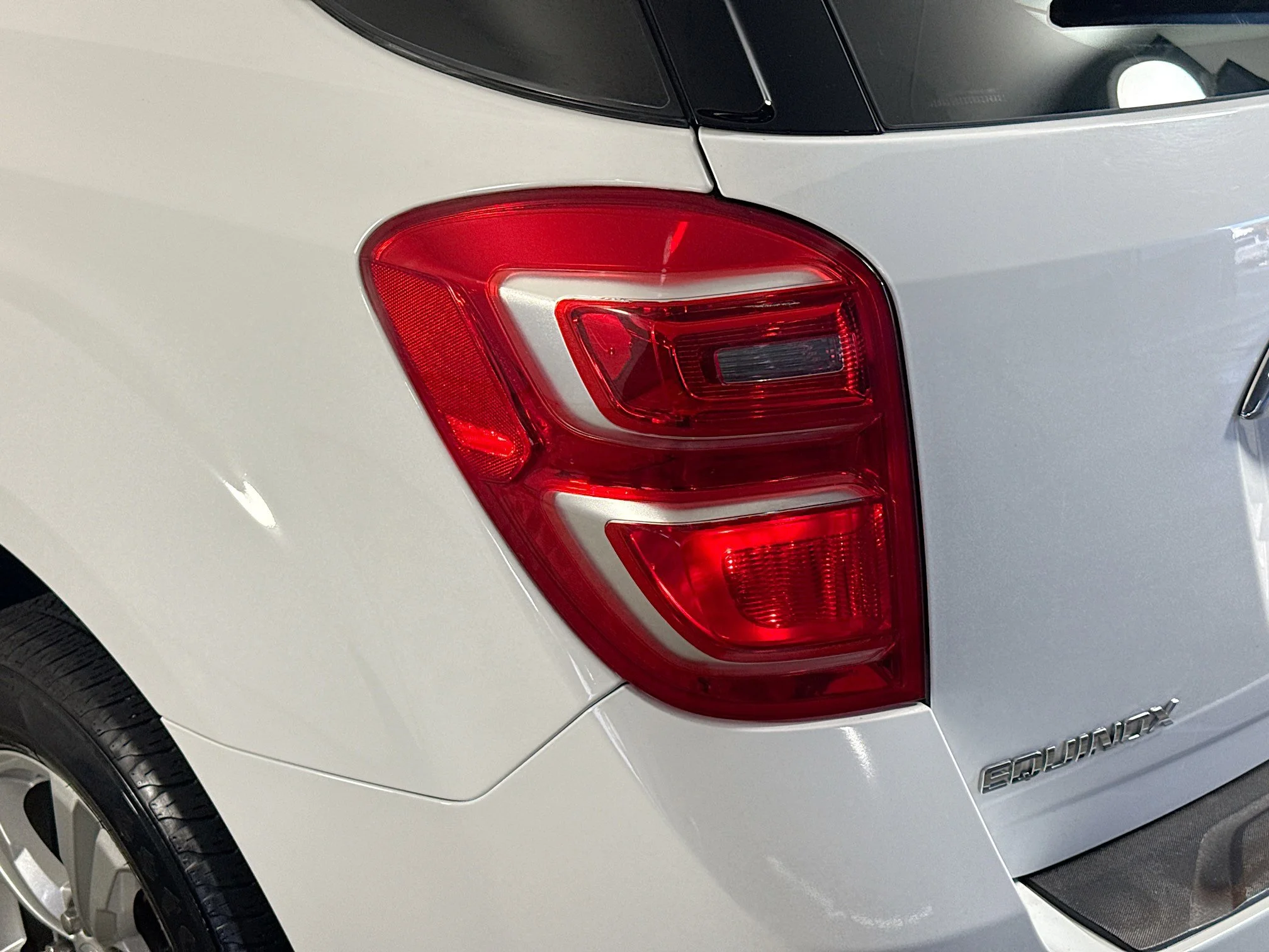 Used 2017 Summit White Chevrolet LS image 31