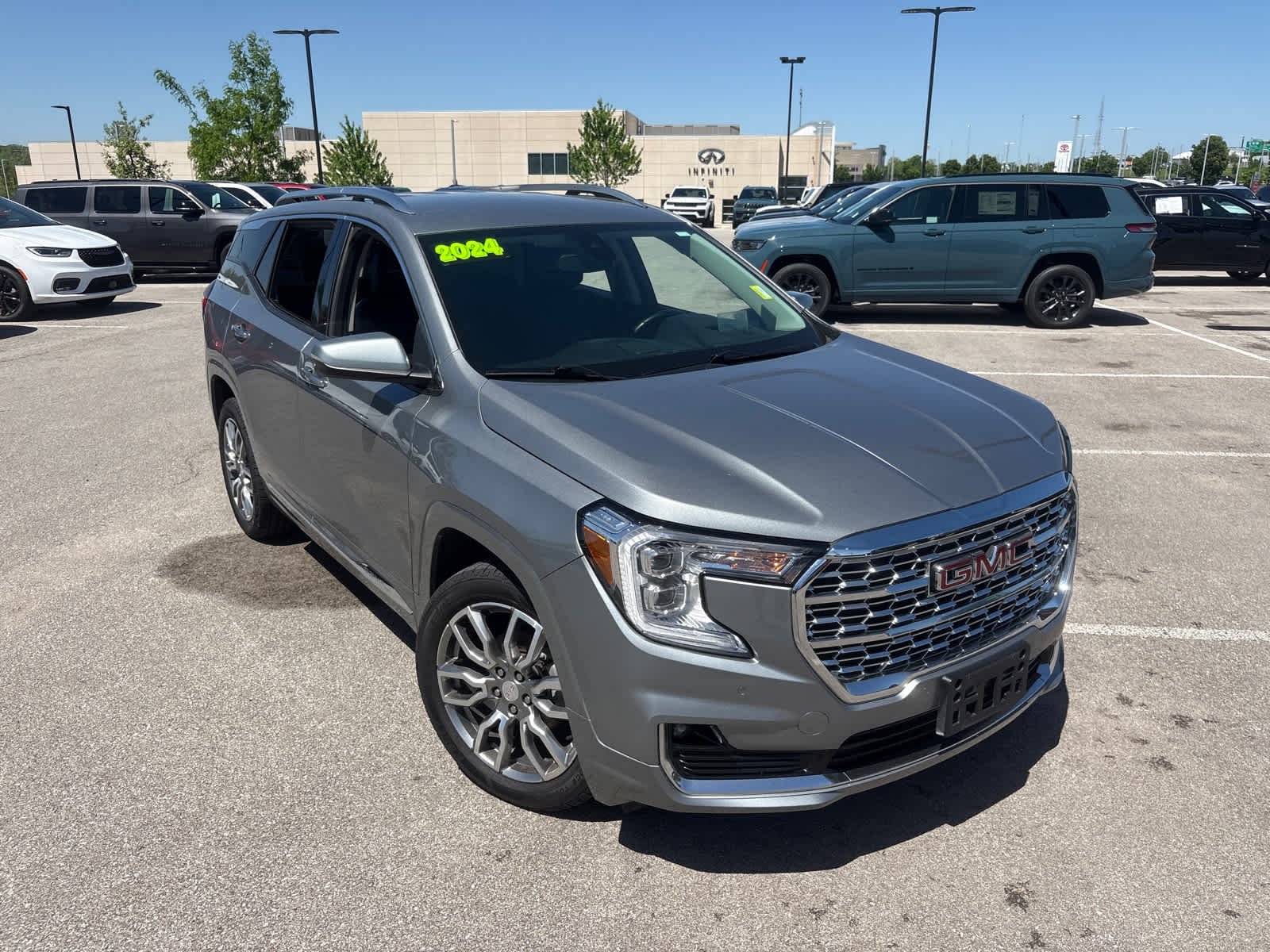 Used 2024 GMC Terrain Denali with VIN 3GKALXEG6RL305002 for sale in Kansas City