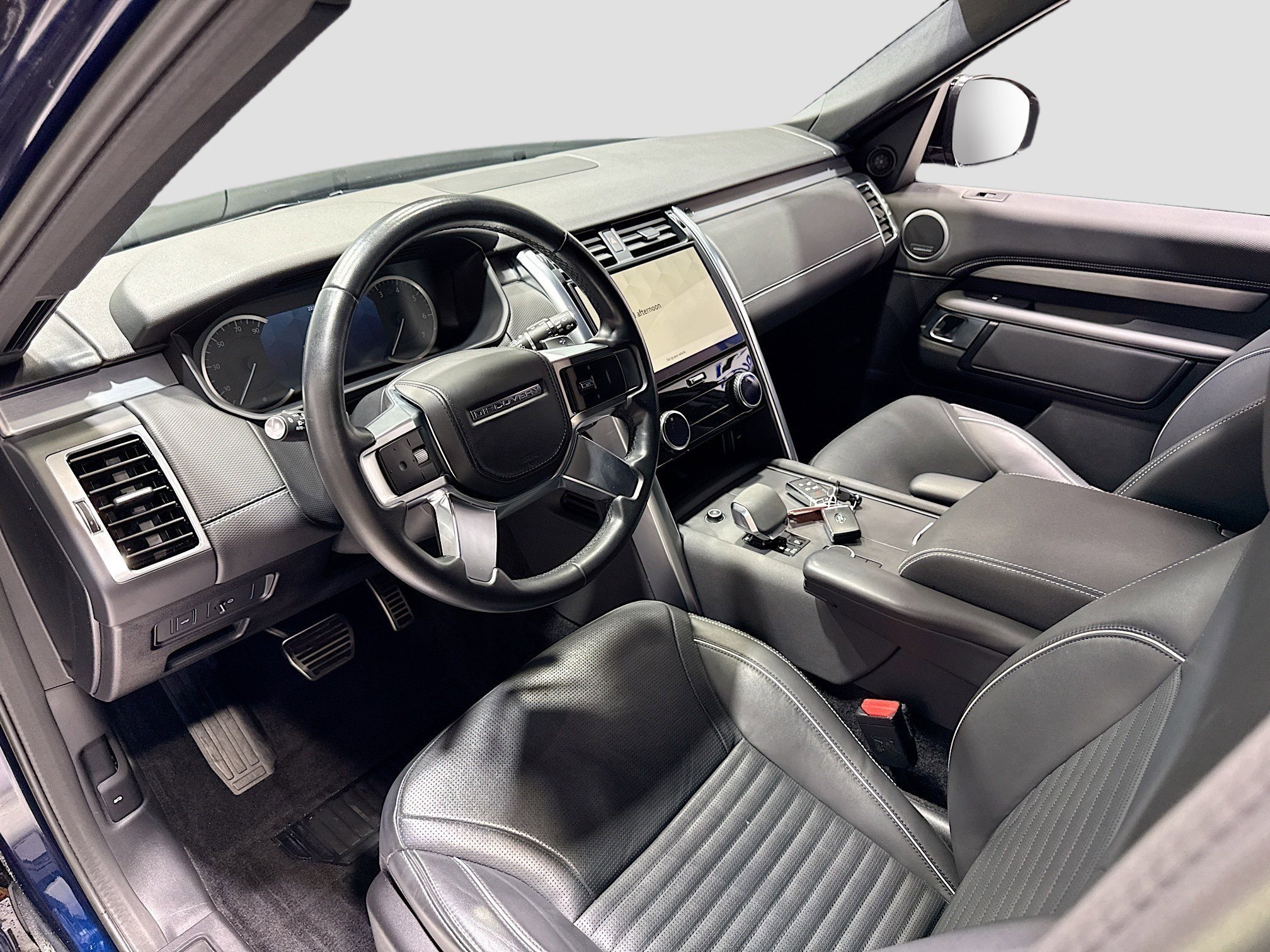 Used 2023 Portofino Blue Metallic Land Rover HSE R-Dynamic image 9