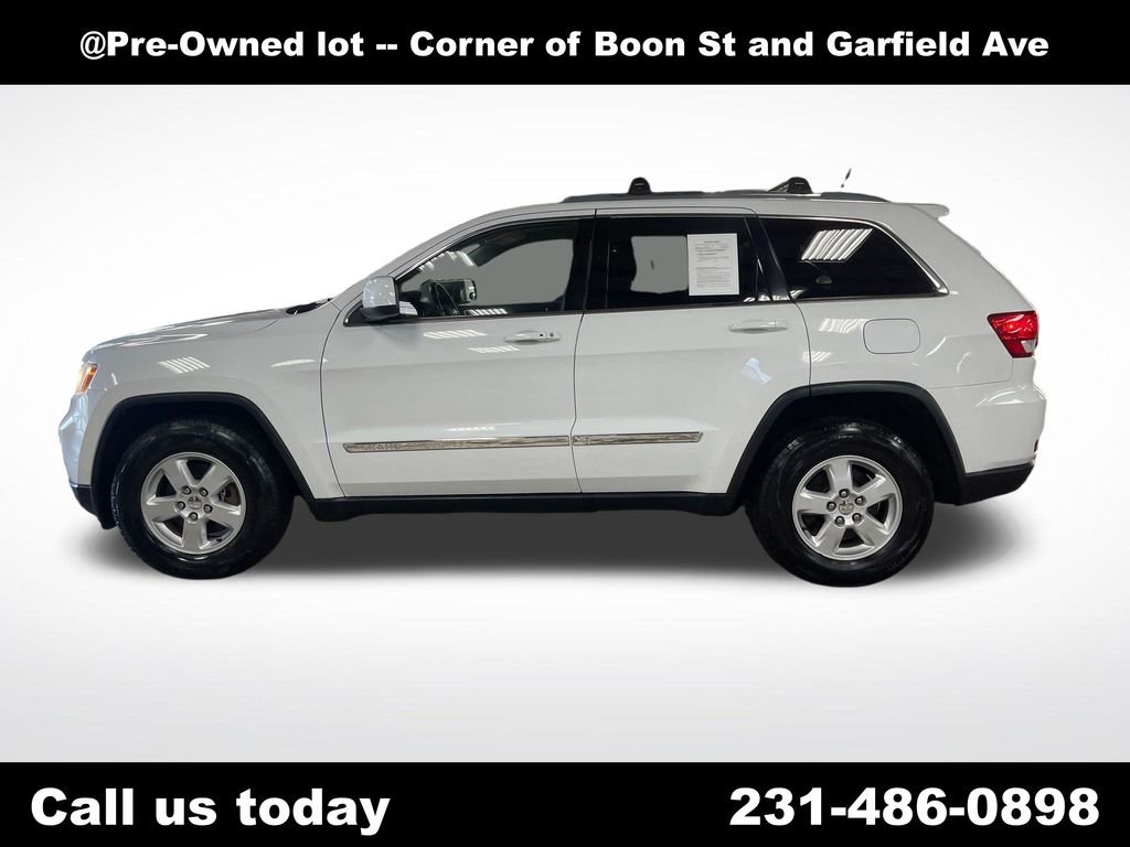 Used 2013 Jeep Grand Cherokee Laredo with VIN 1C4RJFAG8DC560498 for sale in Traverse City, MI