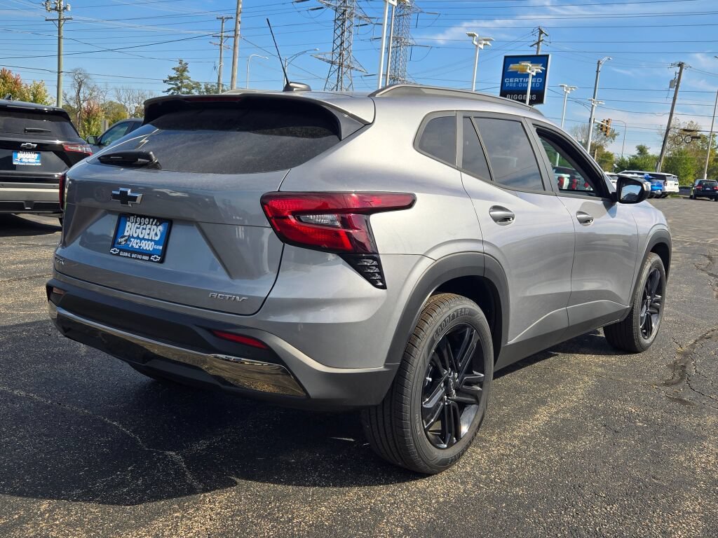 2026 Chevrolet Trax LT - Photo 11