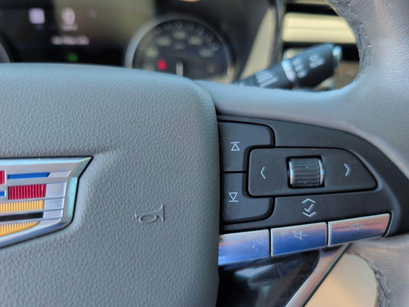 Used 2023 Crystal White Tricoat Cadillac FWD Premium Luxury image 20