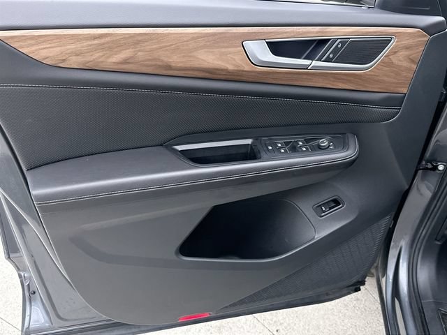 2025 Volkswagen Atlas SE w/Tech - Photo 21