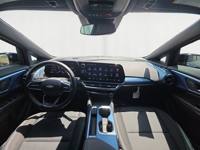 2025 Chevrolet Equinox EV LT - Photo 15
