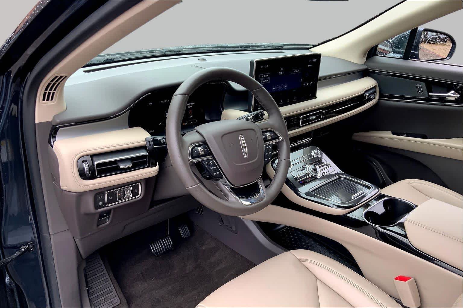 Used 2023 Flight Blue Lincoln Standard image 16