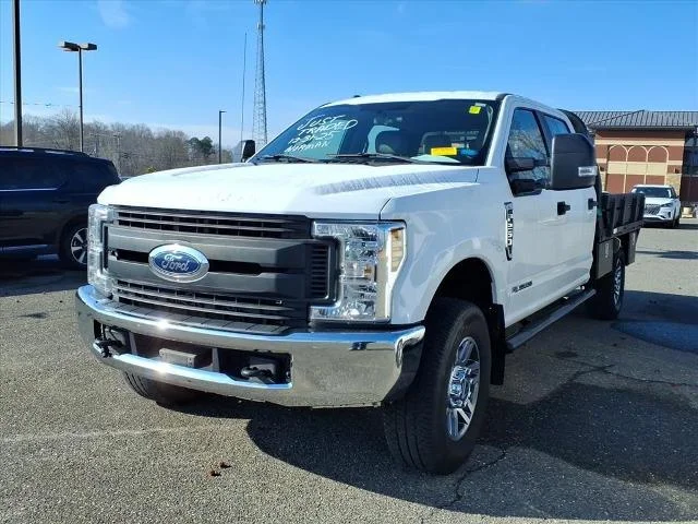 2018 Ford F-250 XL 4x4 Crew Cab 8' Box's photo