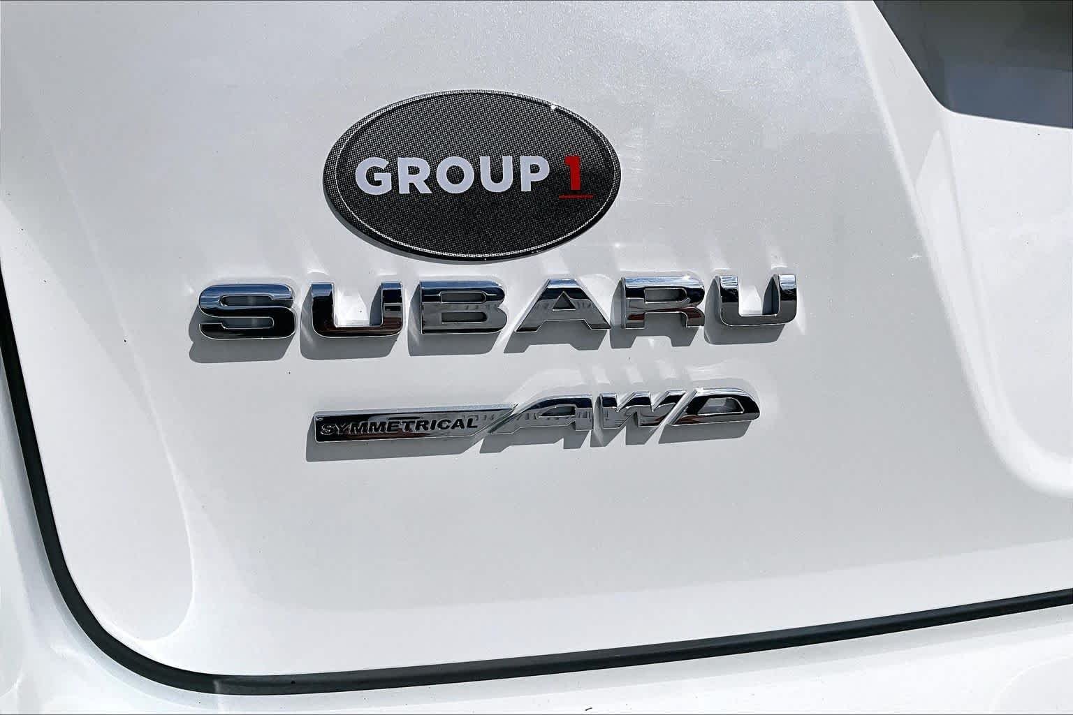 Used 2023 Crystal White Pearl Subaru  image 32