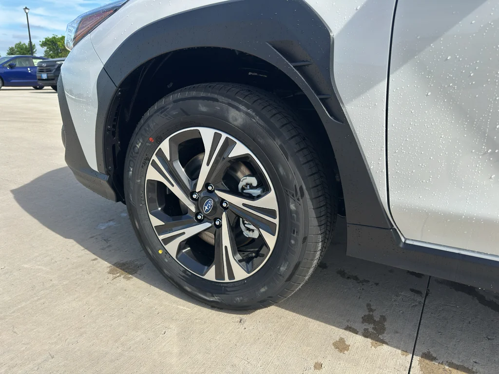 New 2026 CRYSTAL WHITE PEARL Subaru Premium image 9