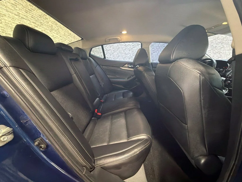 Used 2017 Deep Blue Pearl Nissan 3.5 SV image 12